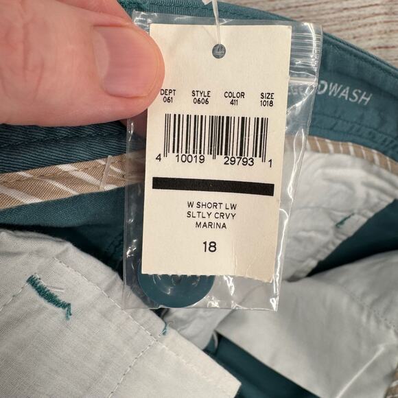 Eddie Bauer Legendwash Slightly Curvy Bermuda Shorts Women's 18 Marina Blue NEW - Picture 8 of 13